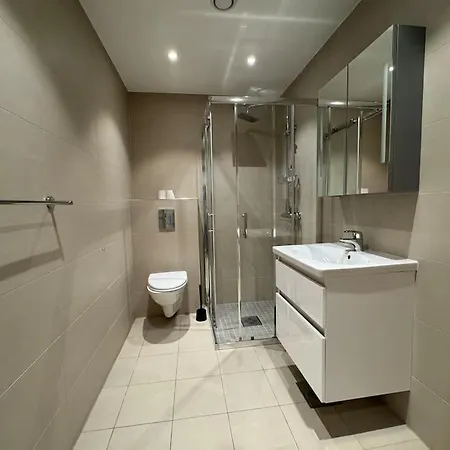 Double Bed & Sofa Bed - Modern Kitchen - Fast Wifi *