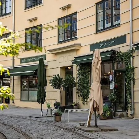 Double Bed & Sofa Bed - Modern Kitchen - Fast Wifi Apartment