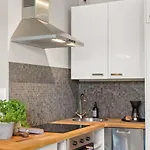 Double Bed & Sofa Bed - Modern Kitchen - Fast Wifi Apartmán