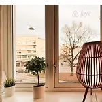 Double Bed & Sofa Bed - Modern Kitchen - Fast Wifi Apartmán *
